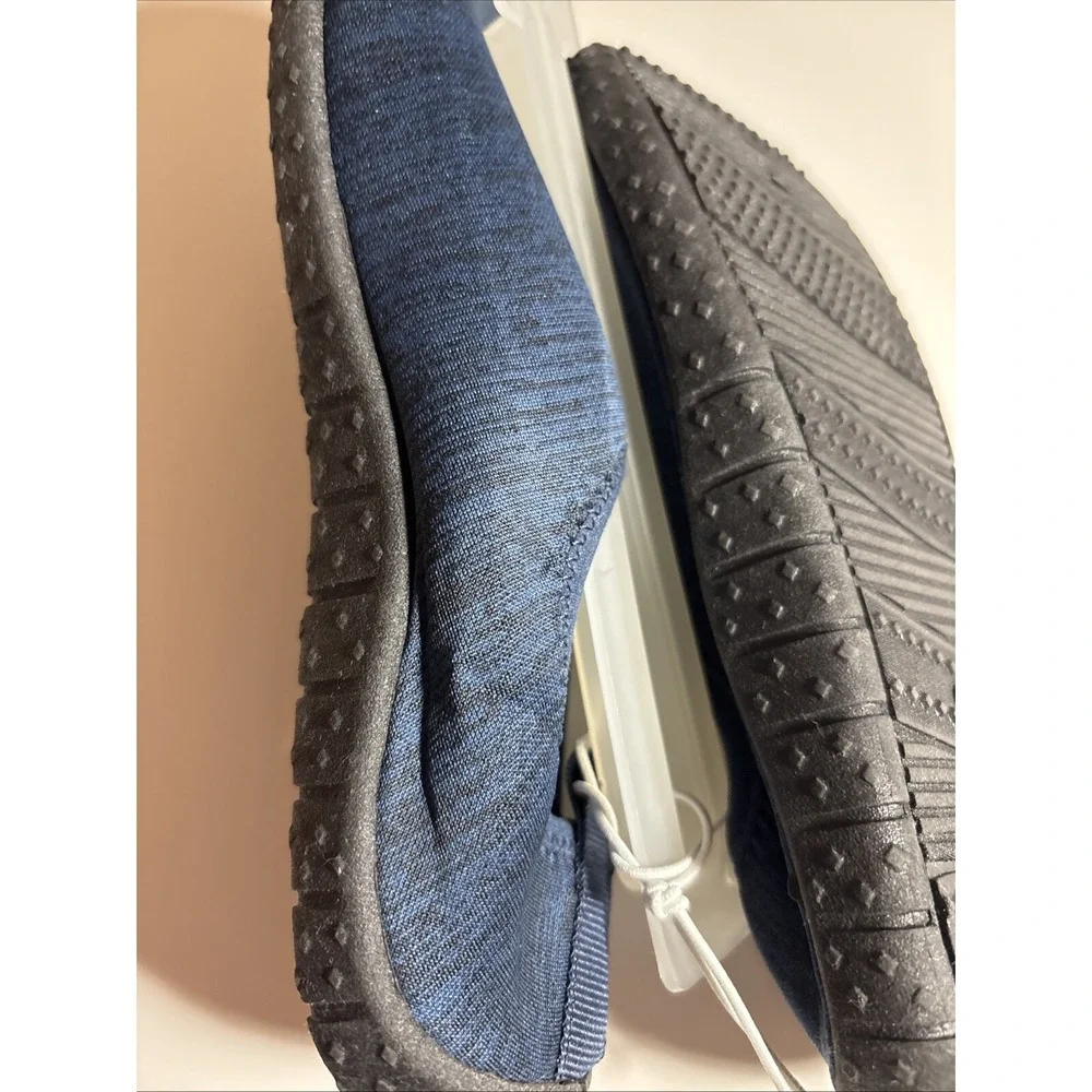 Kids Boys Cat and Jack‎ Water Shoes NWT Size 2 Dark Blue